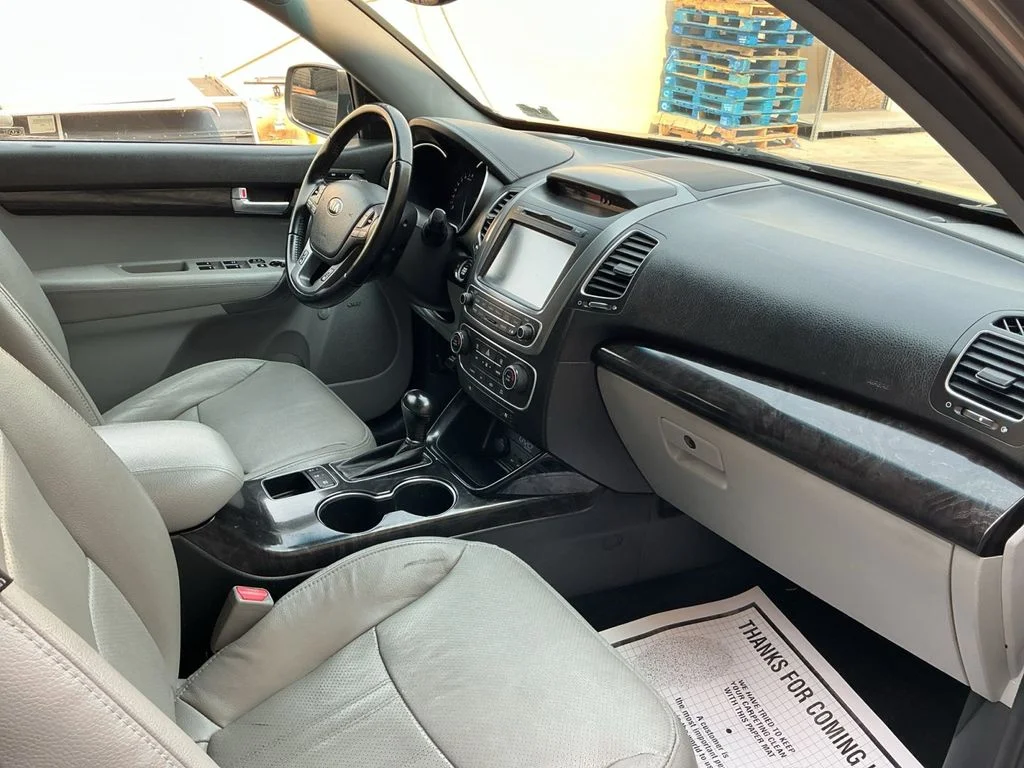Used 2014 Silver Kia SX image 26