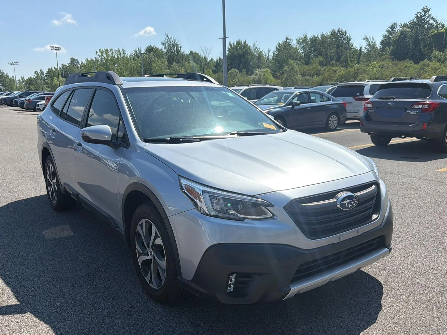 Used 2022 Ice Silver Metallic Subaru Limited XT image 3