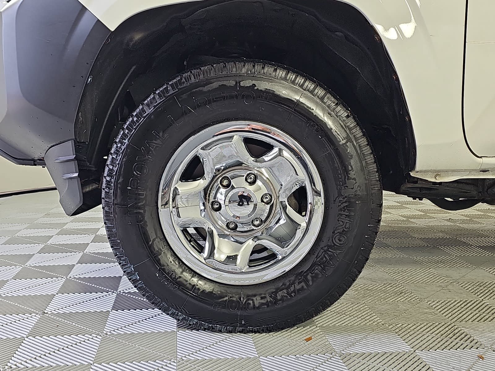 Used 2019 White Toyota SR image 10