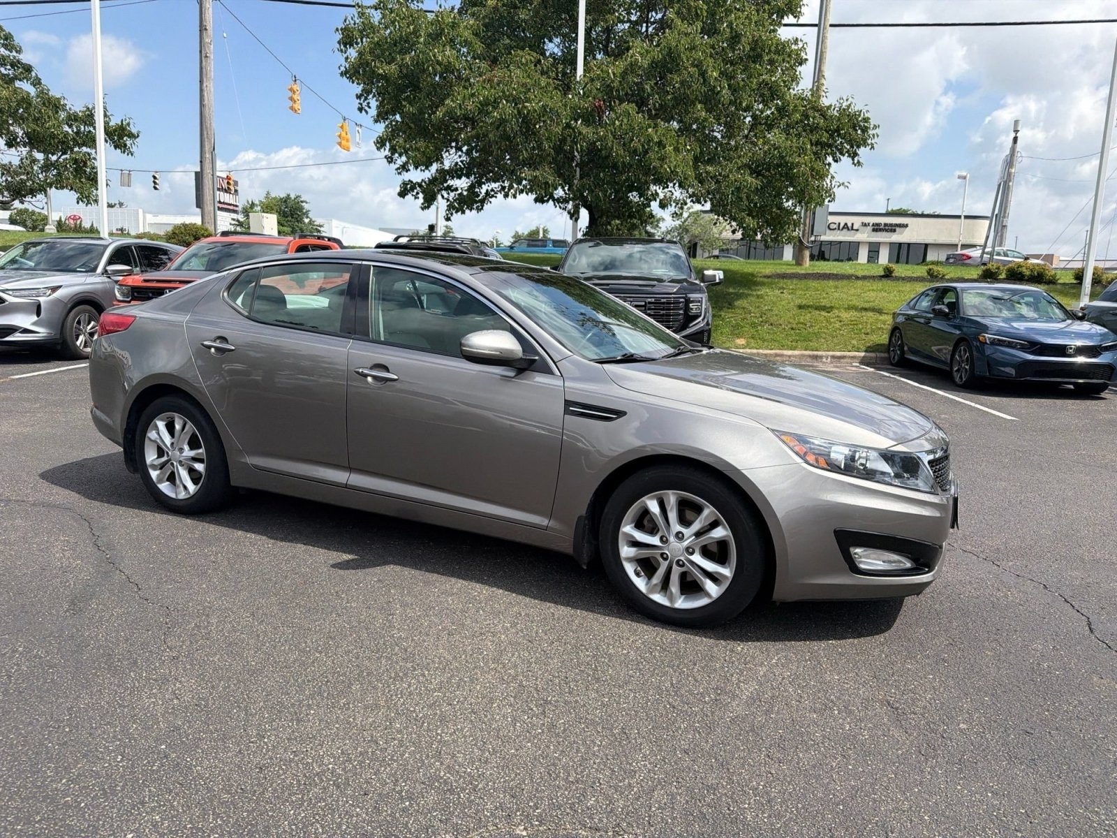 Used 2012 Titanium Metallic Kia EX image 18