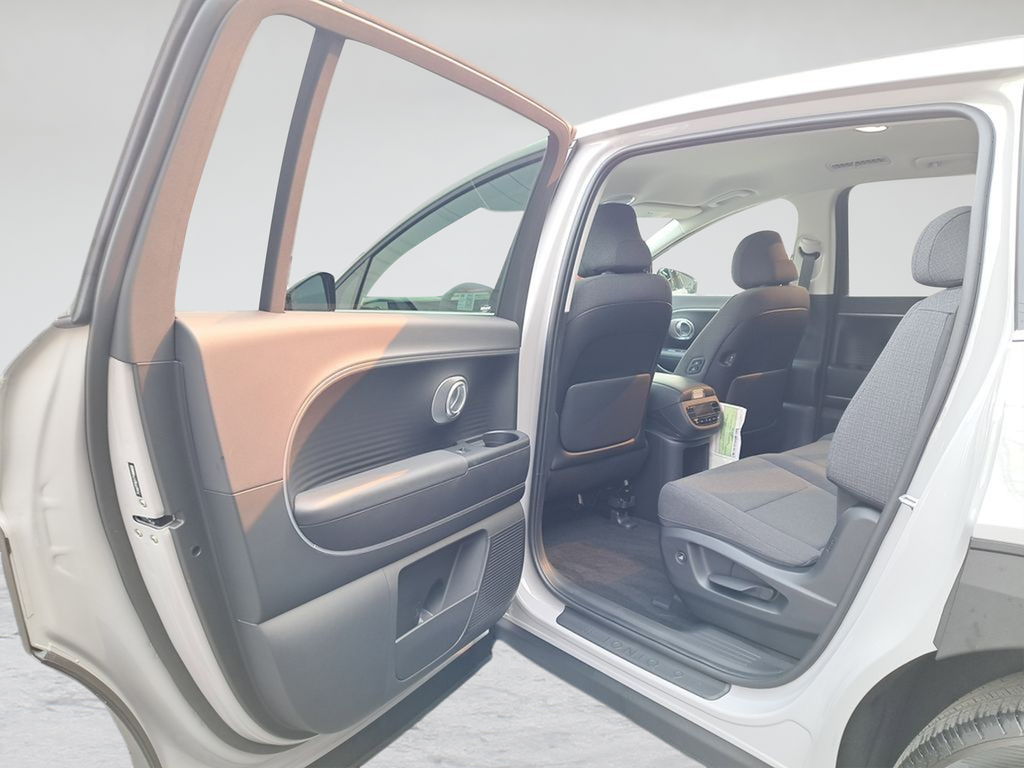 2026 Hyundai IONIQ 9 SE - Photo 12