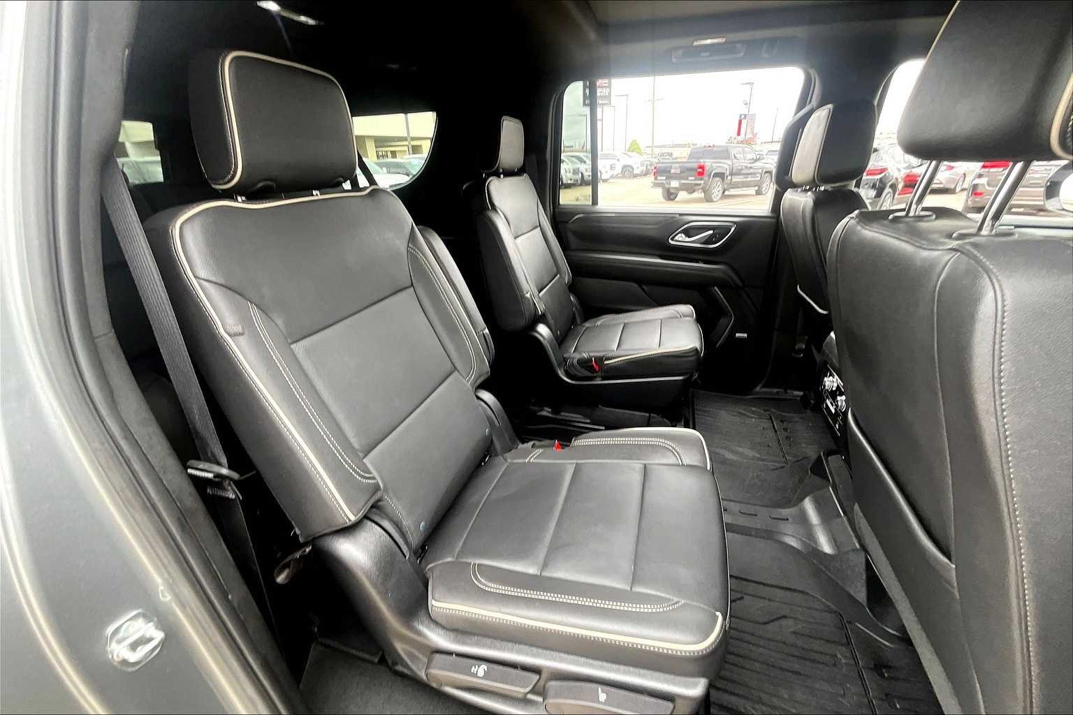 Used 2023 Sterling Metallic GMC SLT image 20