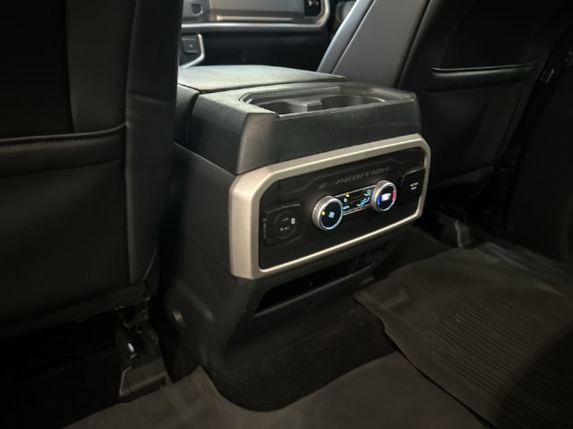 Used 2022 Gray Ford XLT image 31