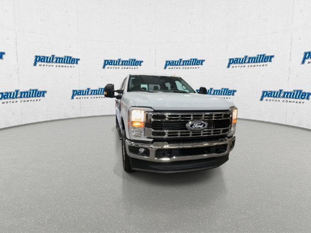 New 2027 White Ford XLT image 3