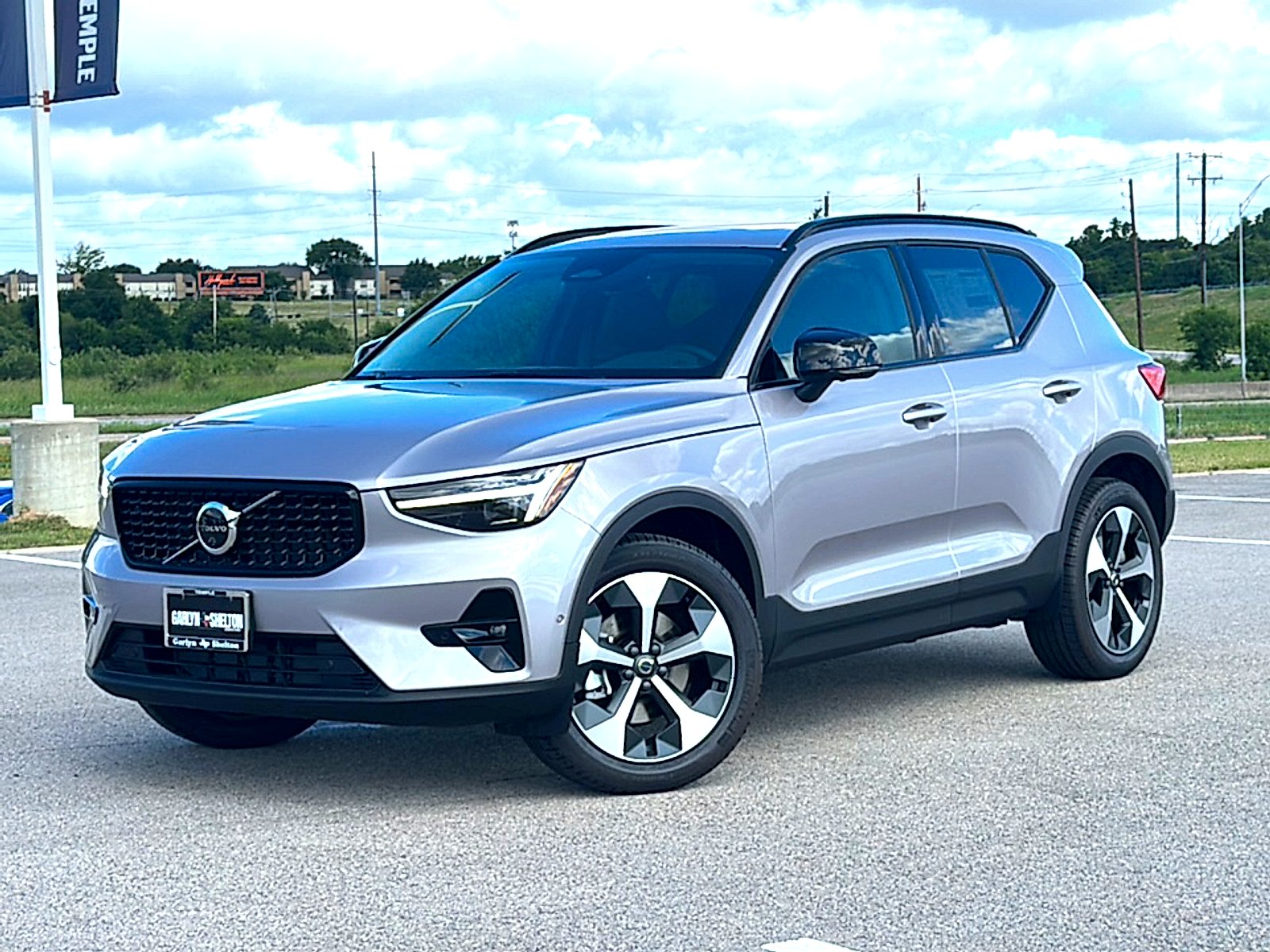 New 2026 Aurora Silver Volvo Plus image 2