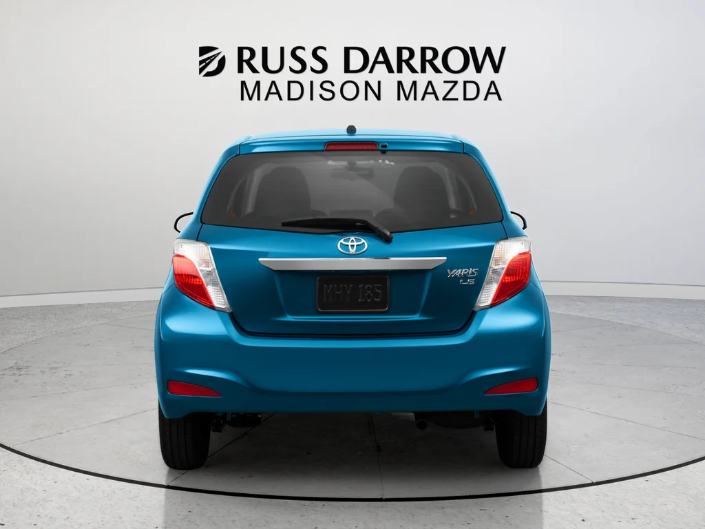 Used 2013 Blue Toyota LE image 3