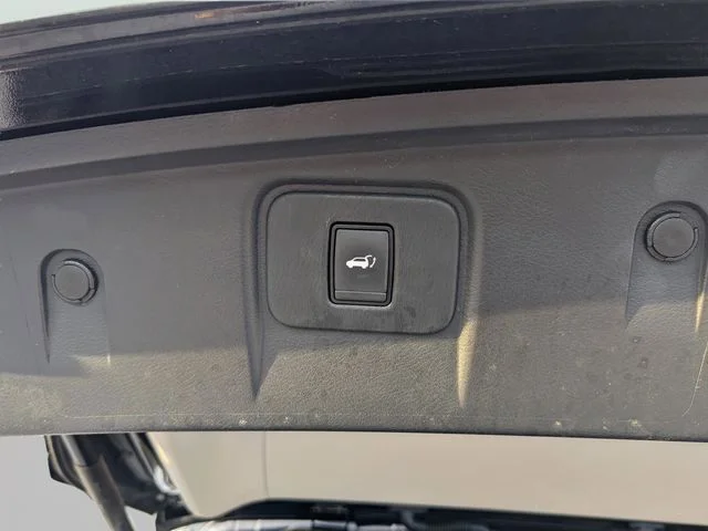 Certified Used 2020 Black Nissan SL image 11