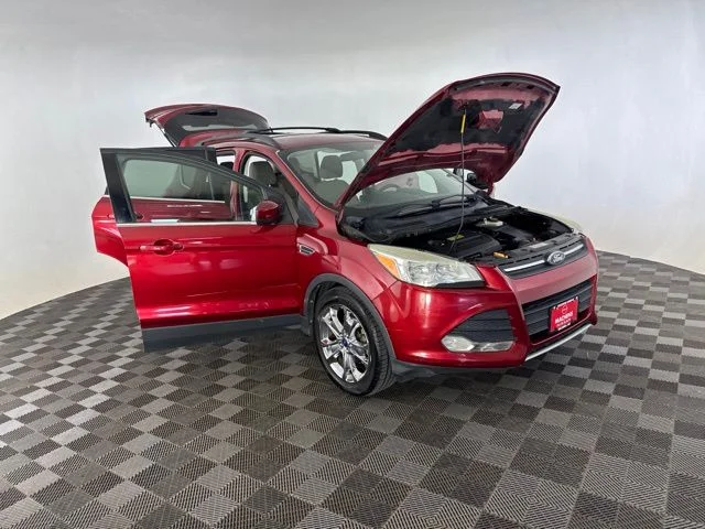 Used 2013 Red Ford SE image 12