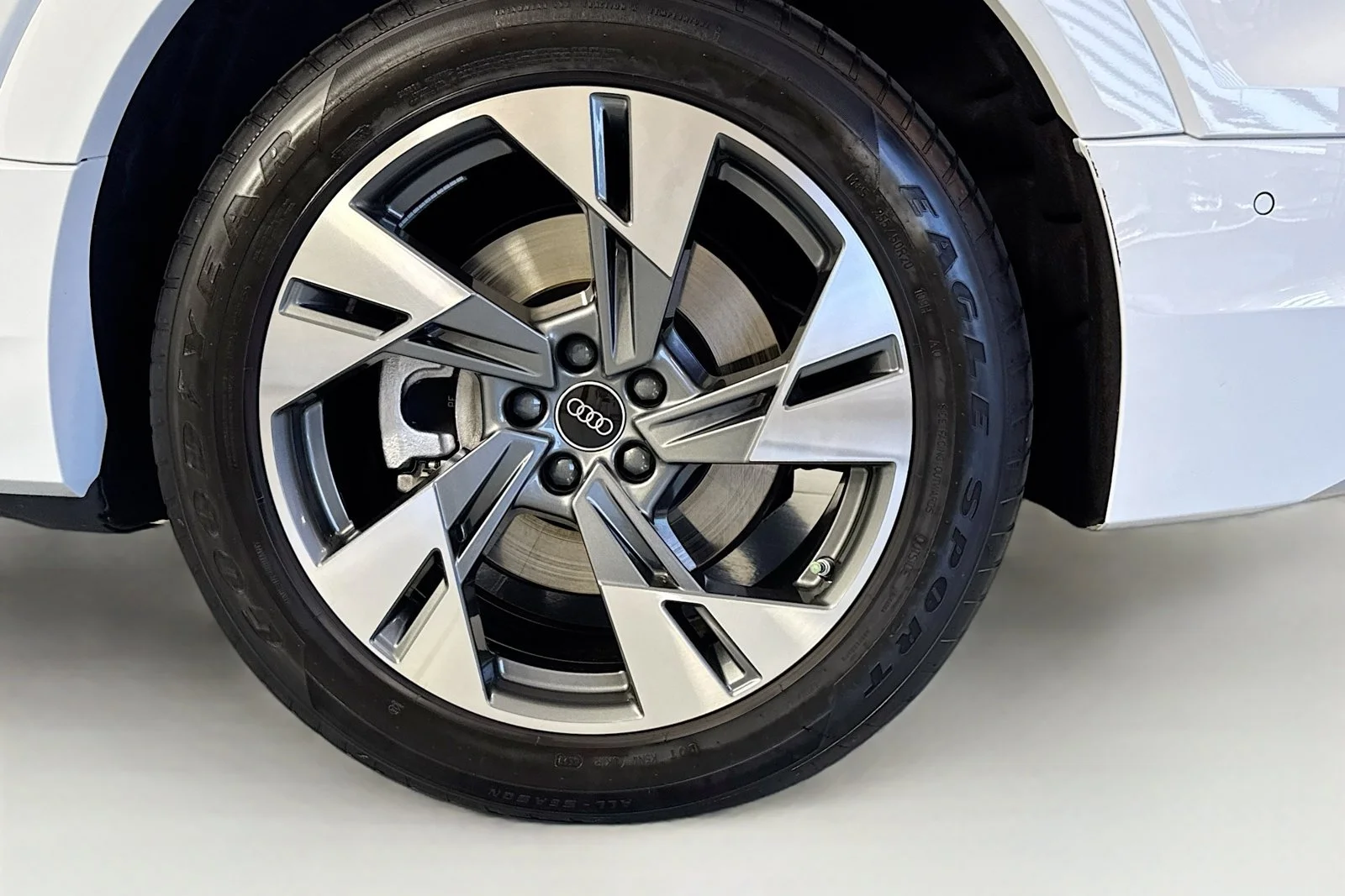 Used 2022 White Audi Premium Plus image 30