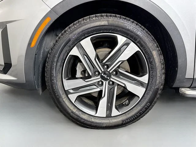 Used 2022 Gray Kia SX Prestige image 33