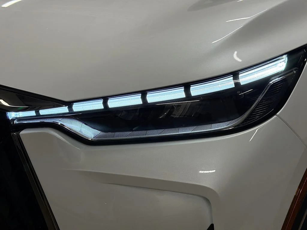 New 2027 RADIANT WHITE INFINITI SPORT image 34