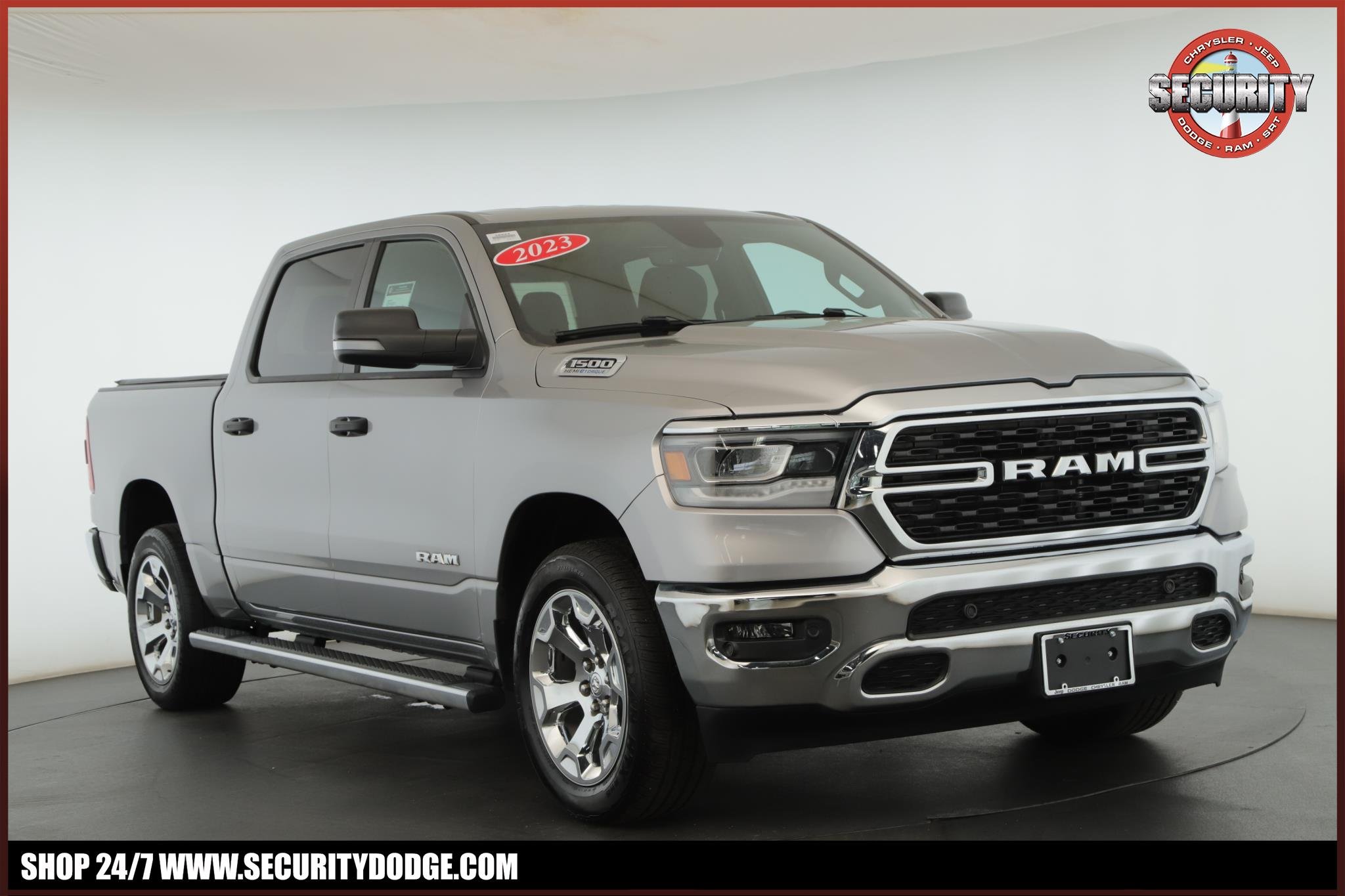 2023 RAM 1500 Big Horn/Lone Star 4x4 Crew Cab 5'7's photo