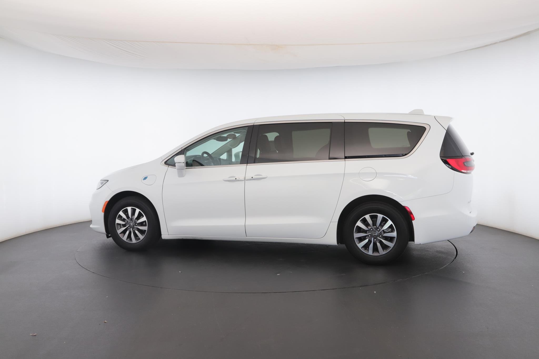 2022 Chrysler Pacifica Hybrid Touring L - Photo 20