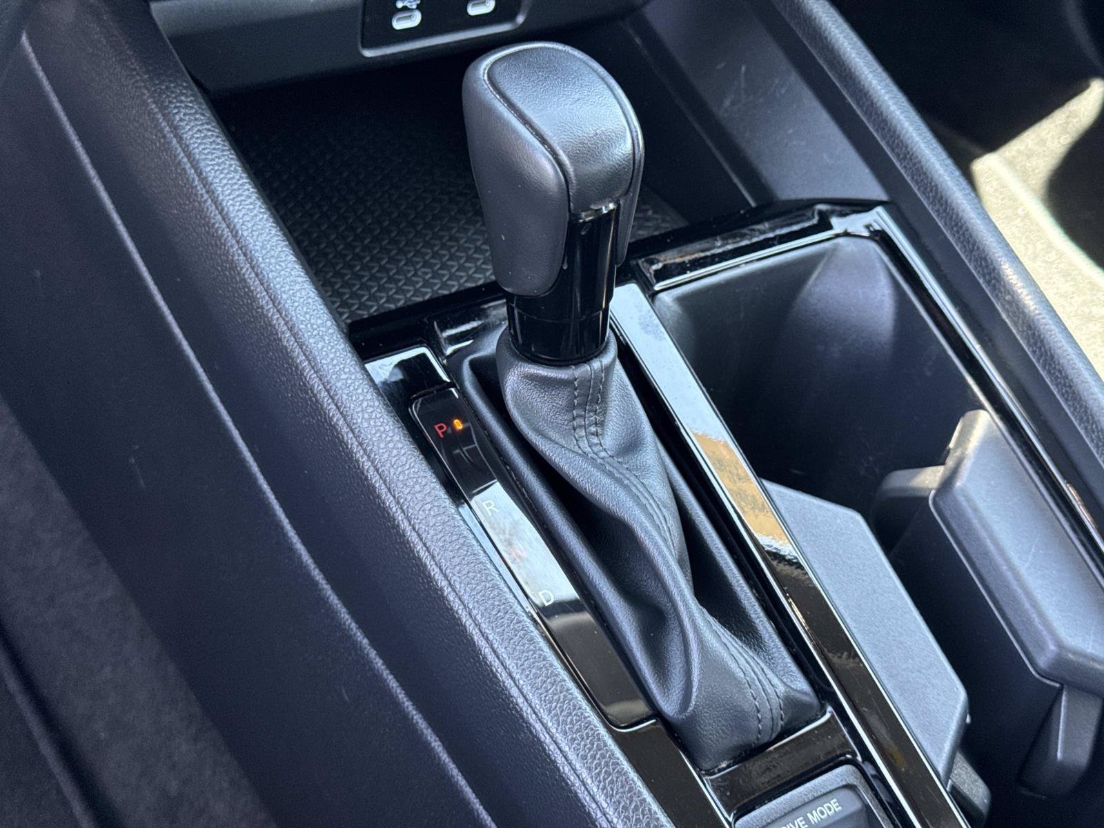 2024 Honda Accord Hybrid EX-L - Photo 17