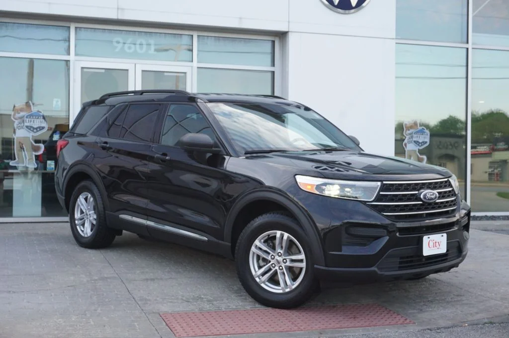 Used 2020 Black Ford XLT image 4