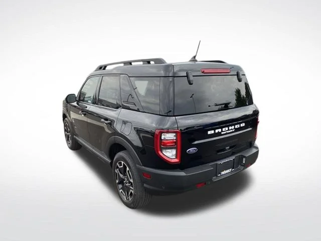 Used 2023 Black Ford Outer Banks image 3