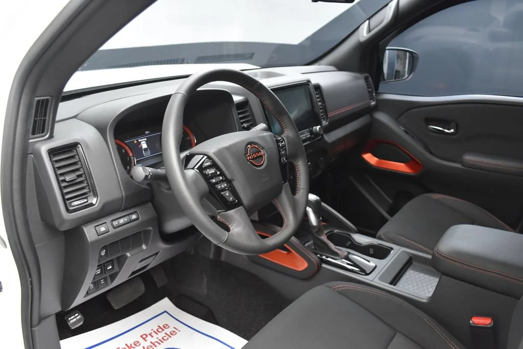 Used 2024 White Nissan PRO-4X image 17