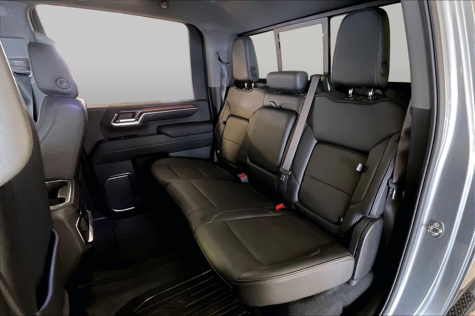 Used 2024 Sterling Metallic GMC Denali image 19