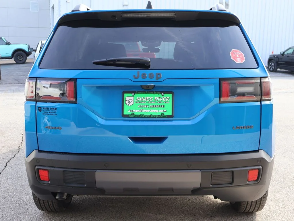New 2026 Hydro Blue Pearl-Coat Exterior Paint Jeep Laredo image 3