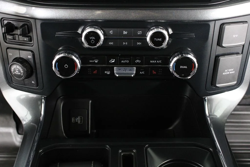 Used 2023 Oxford White Ford XLT image 26