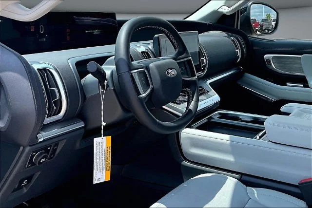 New 2027 Agate Black Metallic Ford MAX Platinum image 7