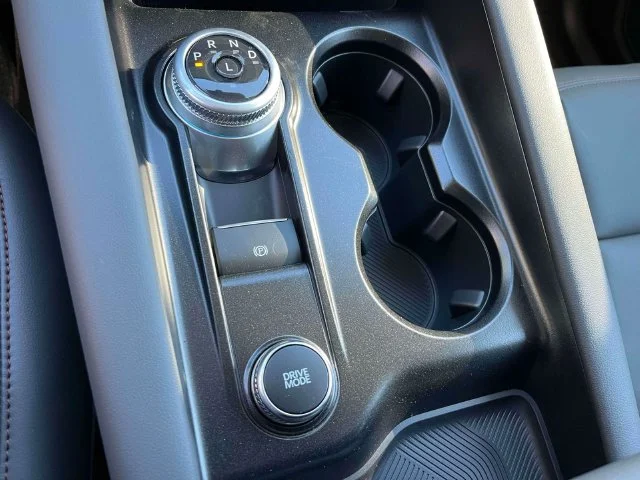 New 2026 Star White Metallic Tri-Coat Ford Active image 29