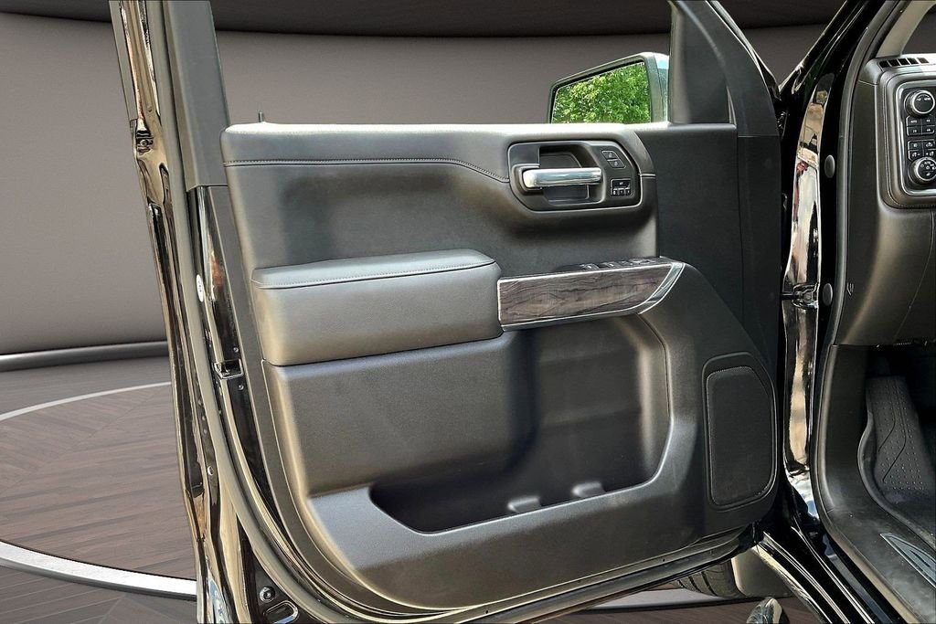Used 2022 Black Chevrolet LTZ image 23