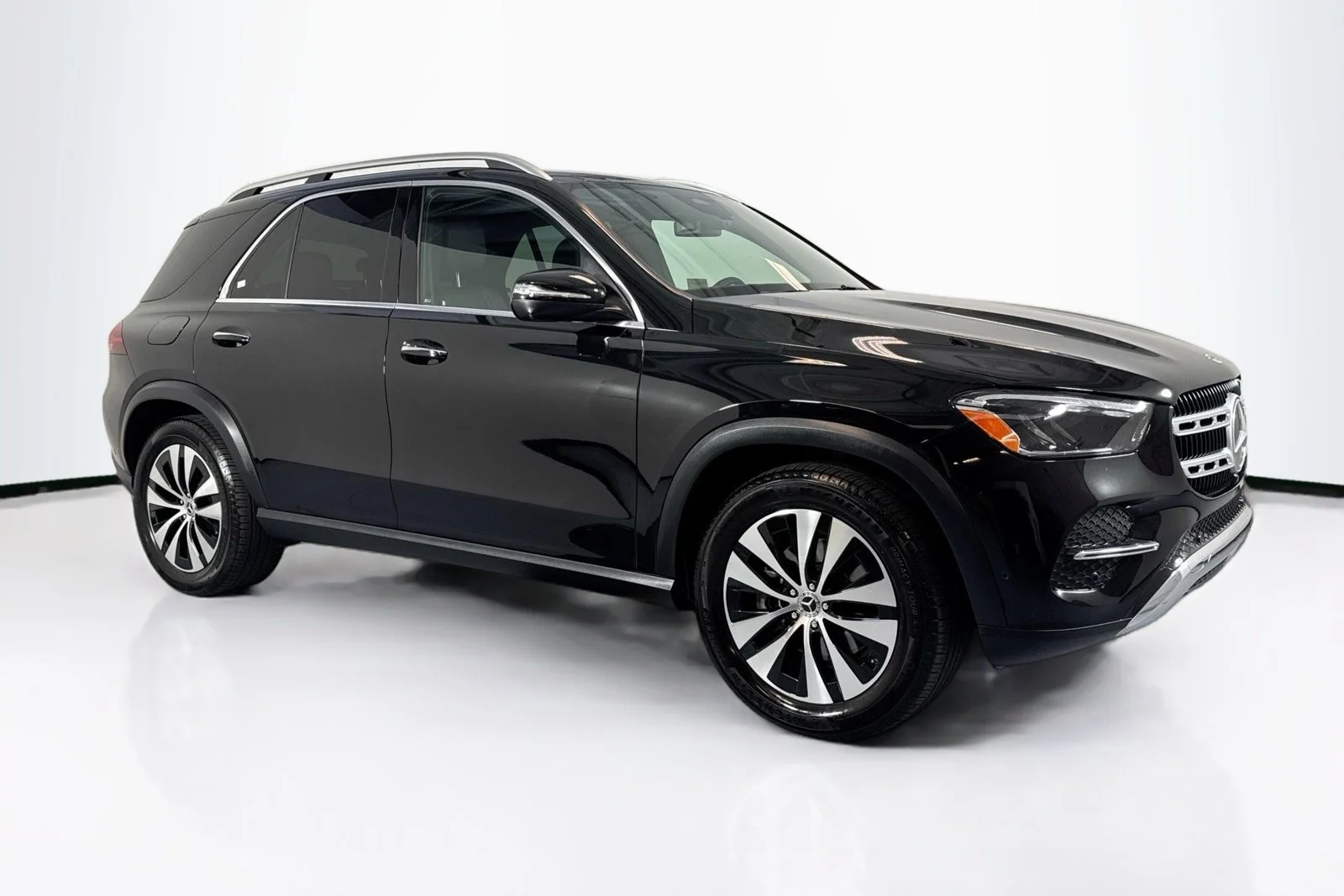 Used 2024 Obsidian Black Metallic Mercedes-Benz GLE 350 image 3