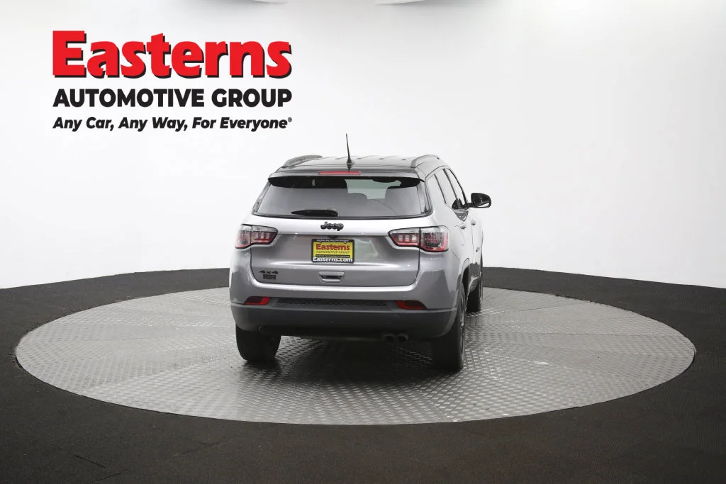 Used 2020 Silver Jeep Latitude image 39