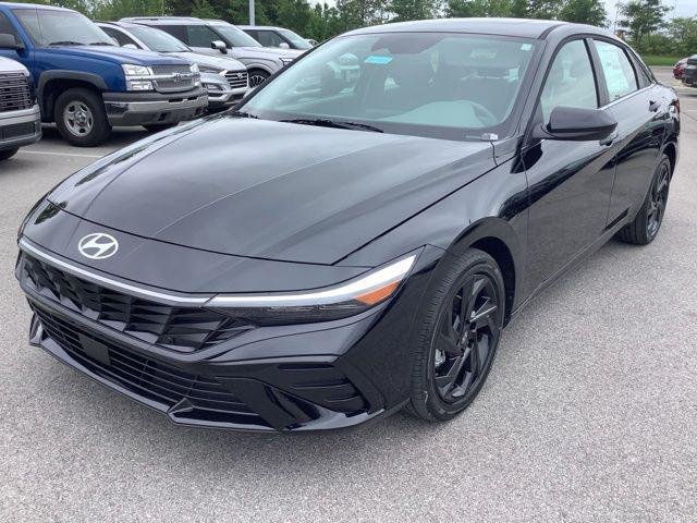 2026 Hyundai Elantra 2.0 SEL Sport Premium's photo