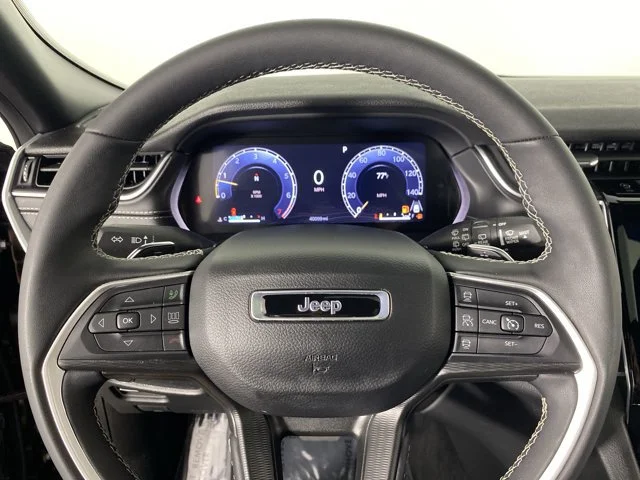 Used 2024 Black Jeep Altitude X image 21
