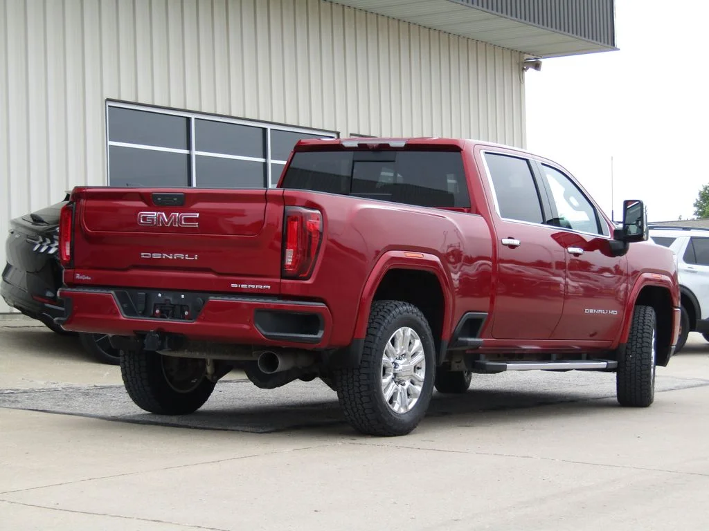 Used 2023 Red GMC Denali image 3
