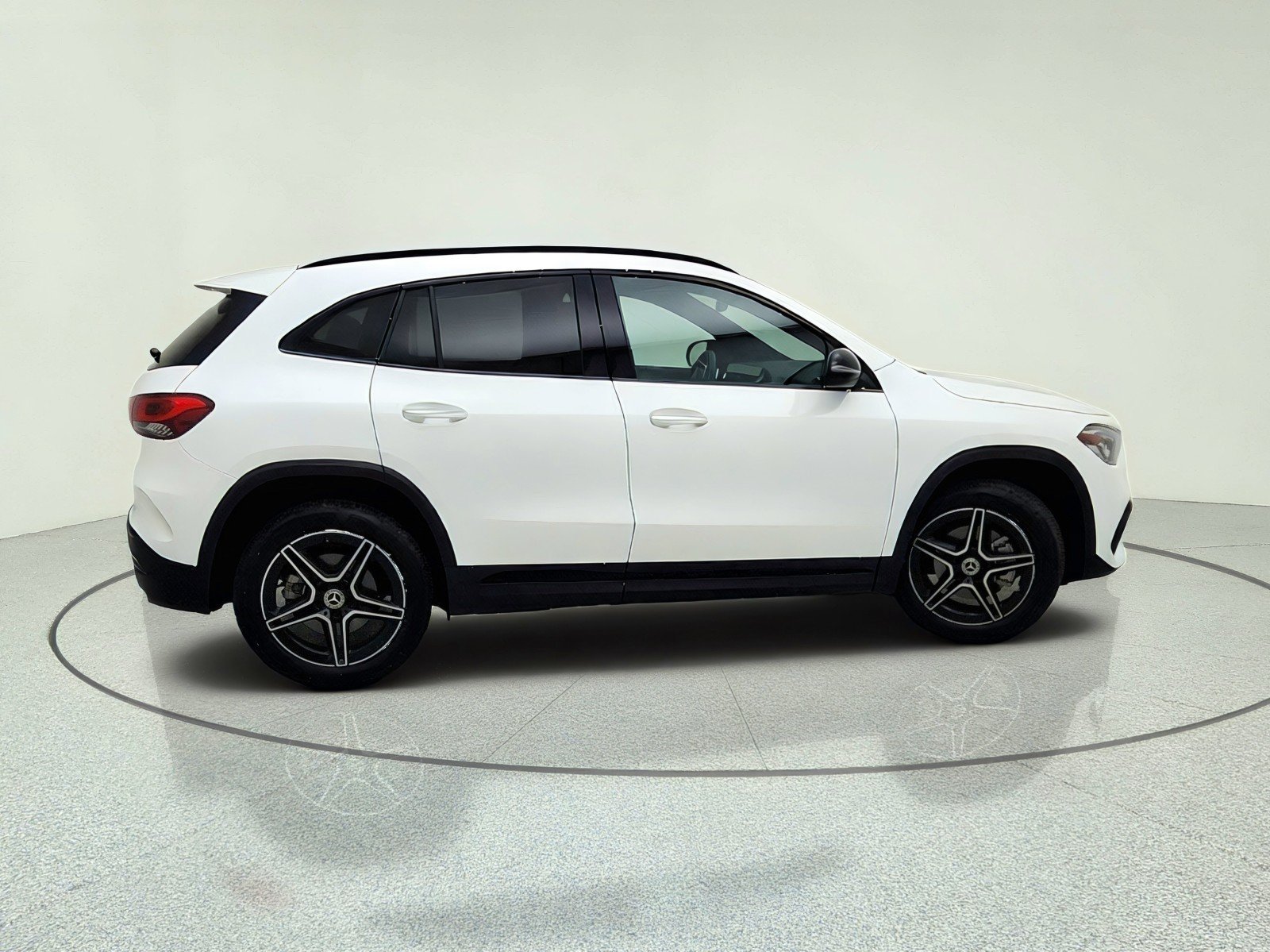 Certified Used 2023 Polar White Mercedes-Benz GLA 250 image 7