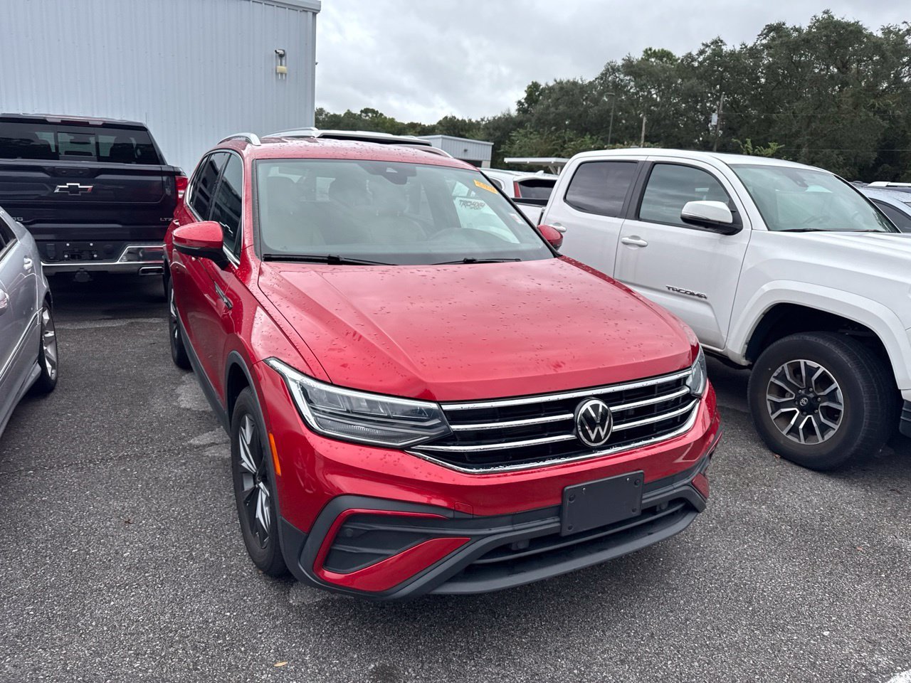 Used 2022  Volkswagen 2.0T SE image 3