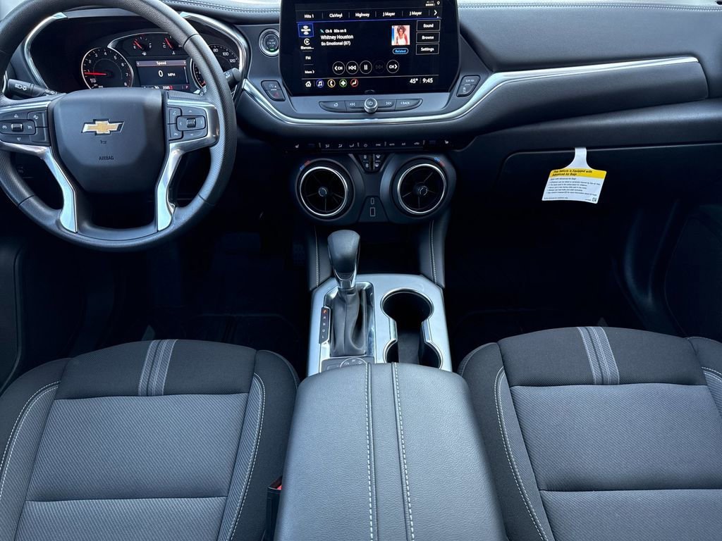 2025 Chevrolet Blazer 2LT - Photo 12