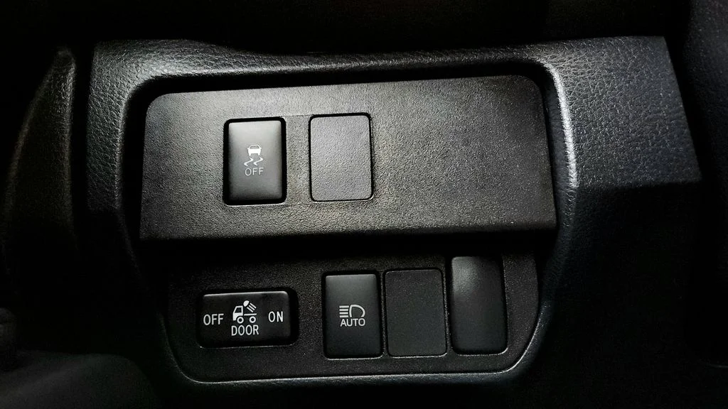 2022 Toyota Tacoma SR - Photo 32