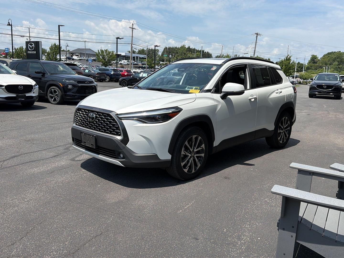 Used 2024 Wind Chill Pearl Toyota XLE image 3