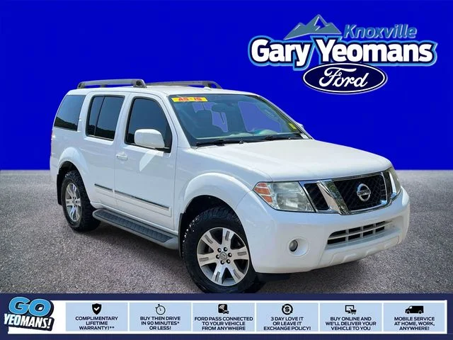 2012 Nissan Pathfinder LE