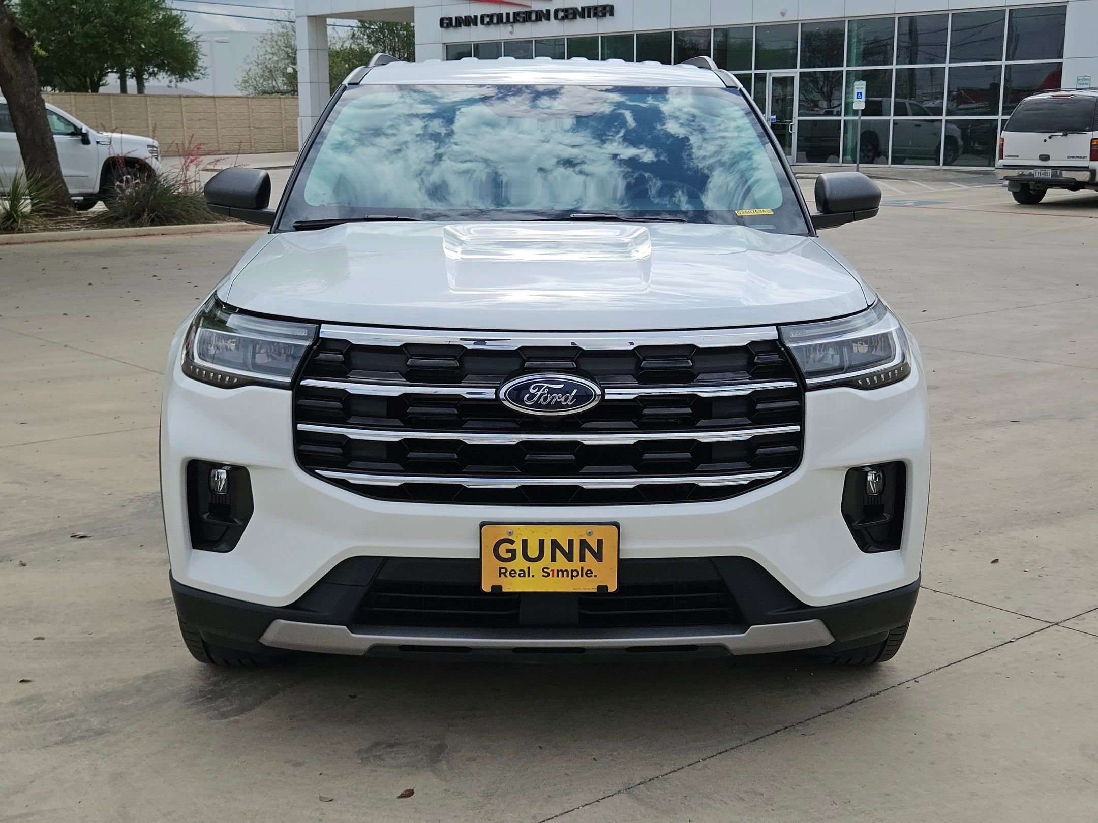 2025 Ford Explorer Active - Photo 9