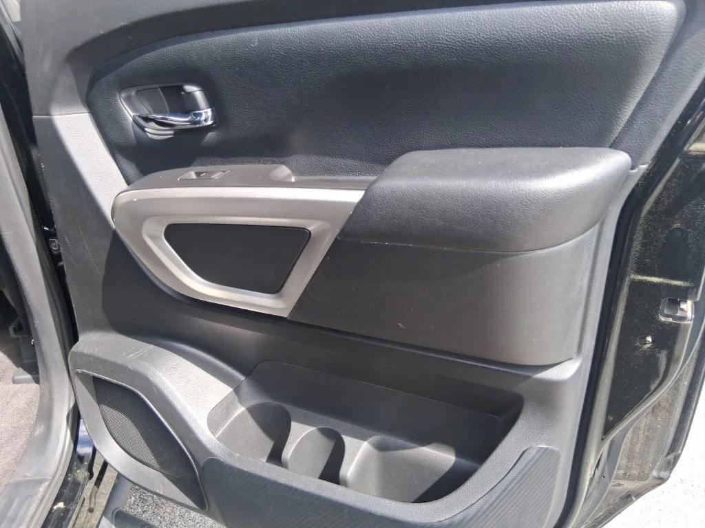 Used 2022 Black Nissan SV image 10