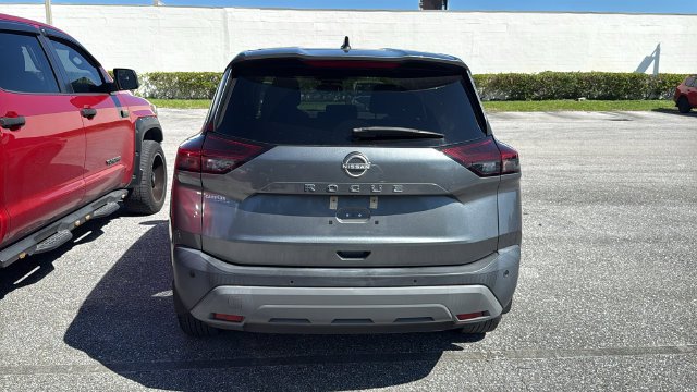 Used 2023 Gun Metallic Nissan S image 5