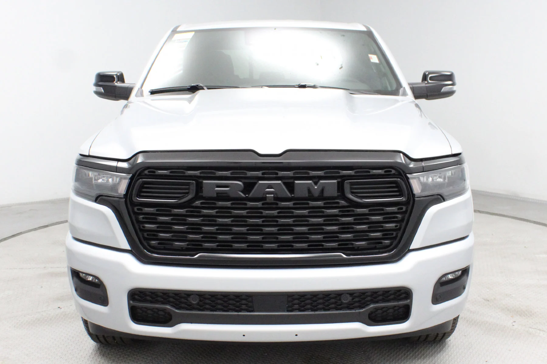 New 2026 Silver Zynith Exterior Paint RAM Big Horn 4x4 Crew Cab 5