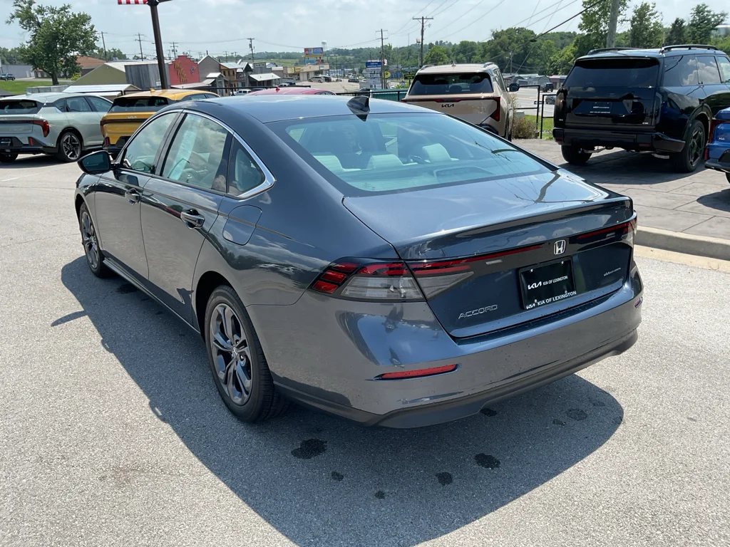 Used 2023 Meteorite Gray Metallic Honda EX image 8
