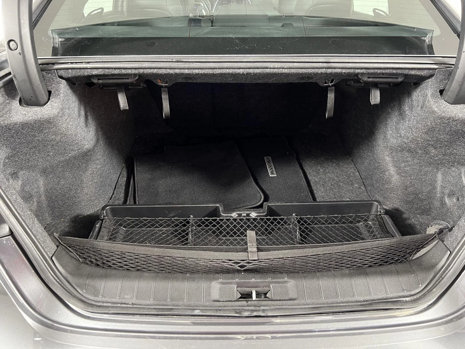 Used 2022 Gun Metallic Nissan SR image 9