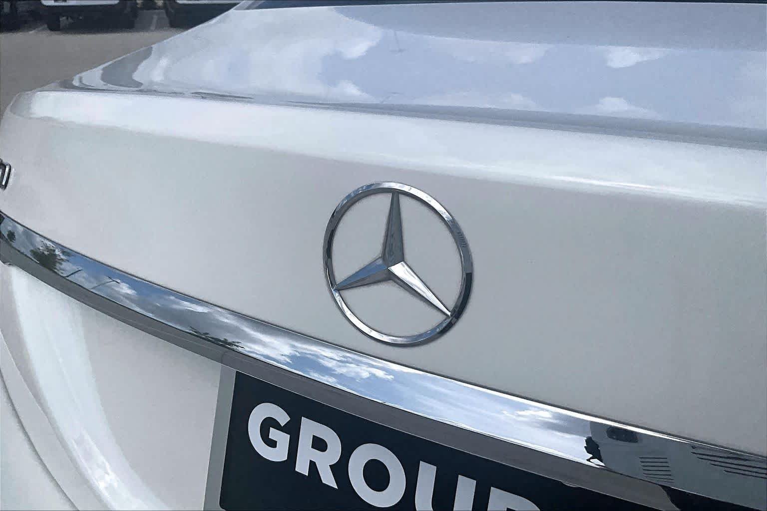 Used 2021 designo Diamond White Metallic Mercedes-Benz C 300 image 29