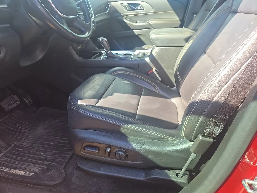 Used 2020 Red Chevrolet RS image 6