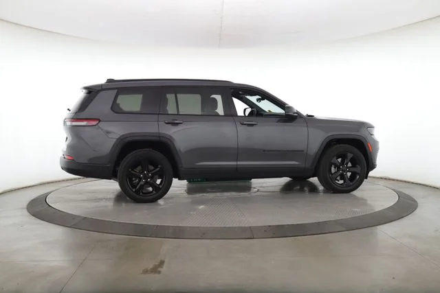 Used 2021 Gray Jeep Altitude image 6