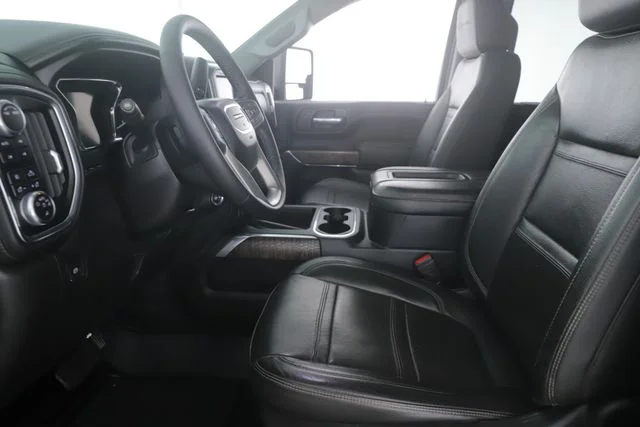 Used 2021 Black GMC Denali image 17
