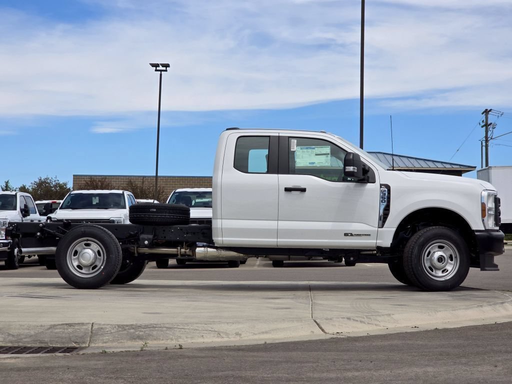 New 2026 Oxford White Ford XL image 26