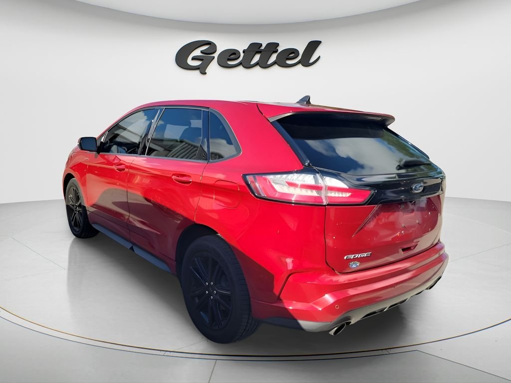 Used 2020 Red Ford ST Line image 12